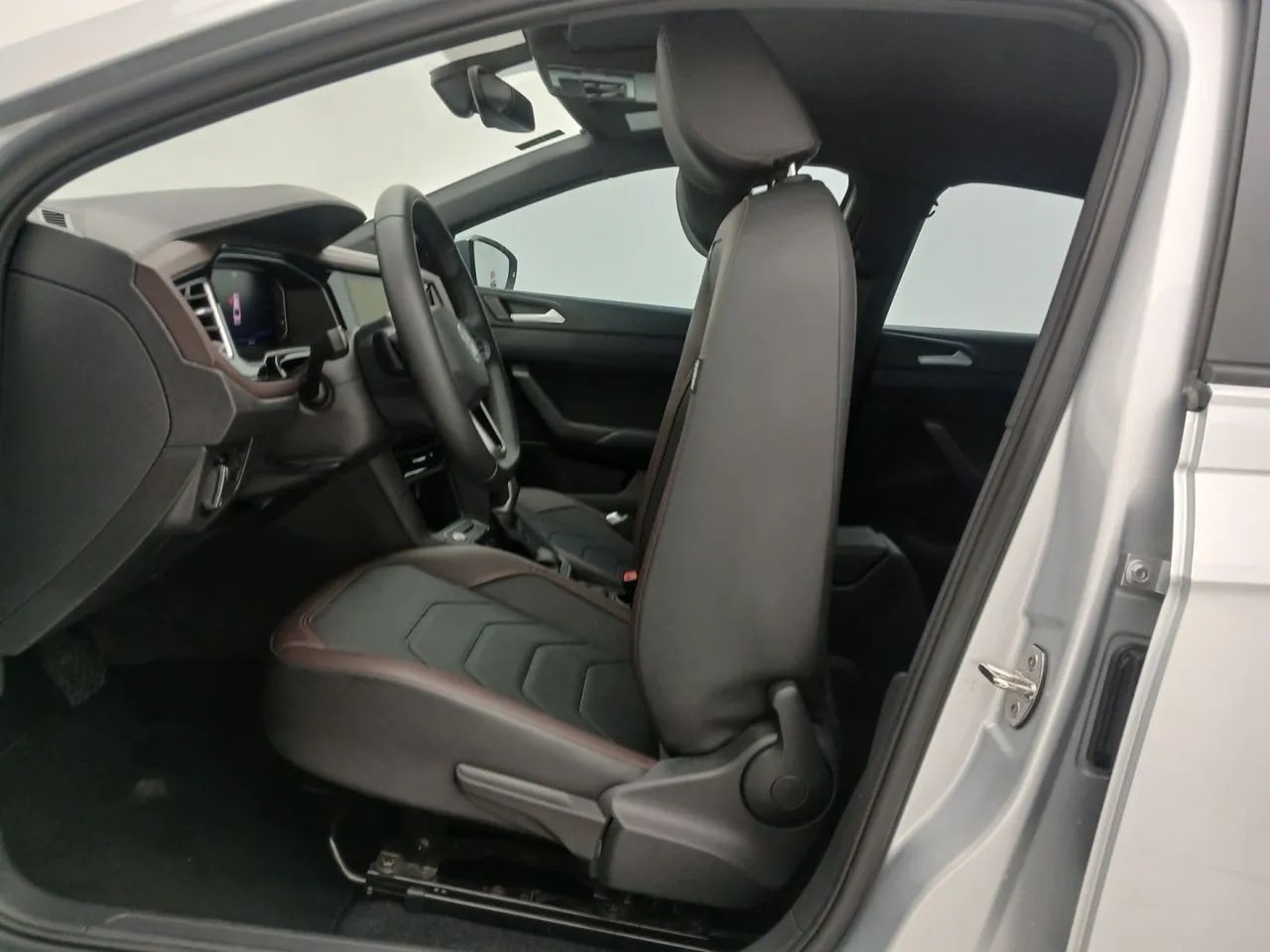 Volkswagen Virtus Highline 200 TSI 1.0 Flex 12V Aut, foto 16 de 18