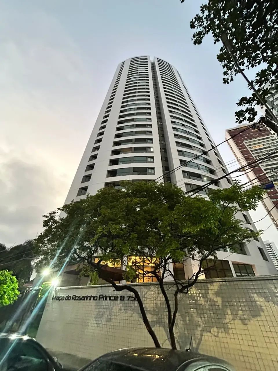 Mobiliado com 2 quartos,suite, varanda,nascente. - Foto 2