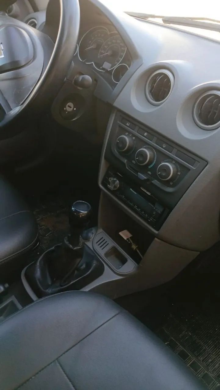 Chevrolet Prisma 2012