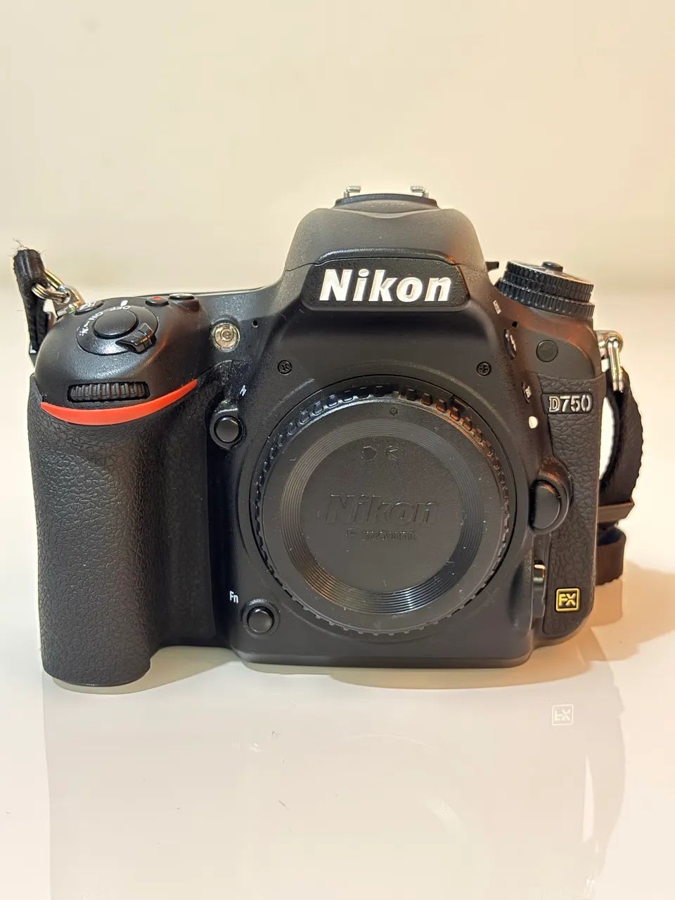 Câmera Nikon D750 - Foto 2