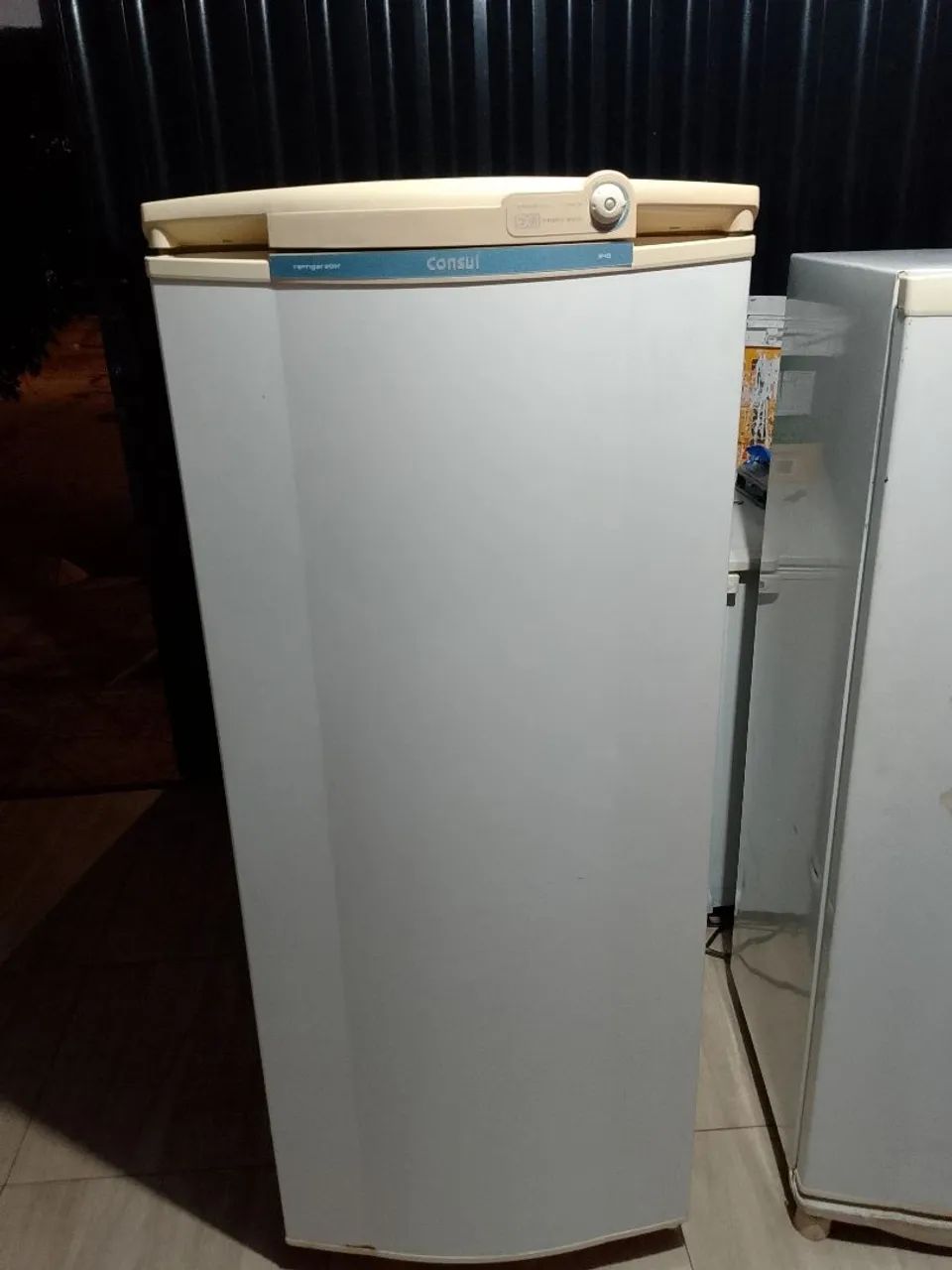 Vendo geladeira marca Consul 220