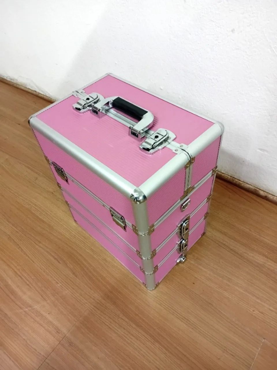 Mala de Maquiagem Alumínio Rosa - Foto 2