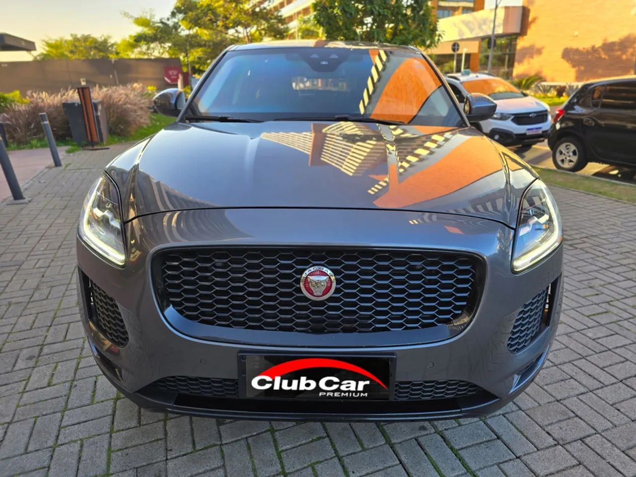 Jaguar E-Pace 2.0 AWD 249cv Aut. 2018 - Foto 3