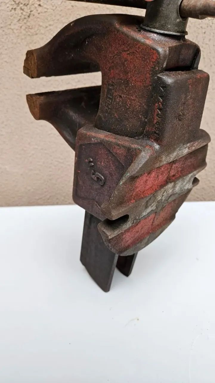 Torno de bancada 5" - Foto 4