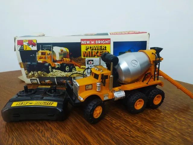 Brinquedo Caminhão Power Mixer