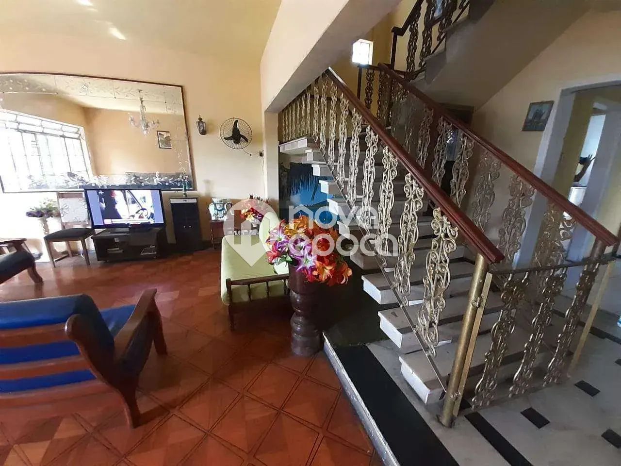 Penha Circular | Casa 6 quartos, sendo 1 suite
