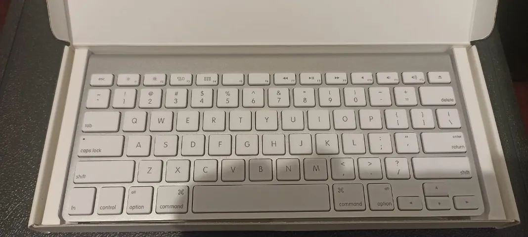 Teclado Apple Wireless Keyboard Original A1314 (Bluetooth / Alumínio) - Foto 3
