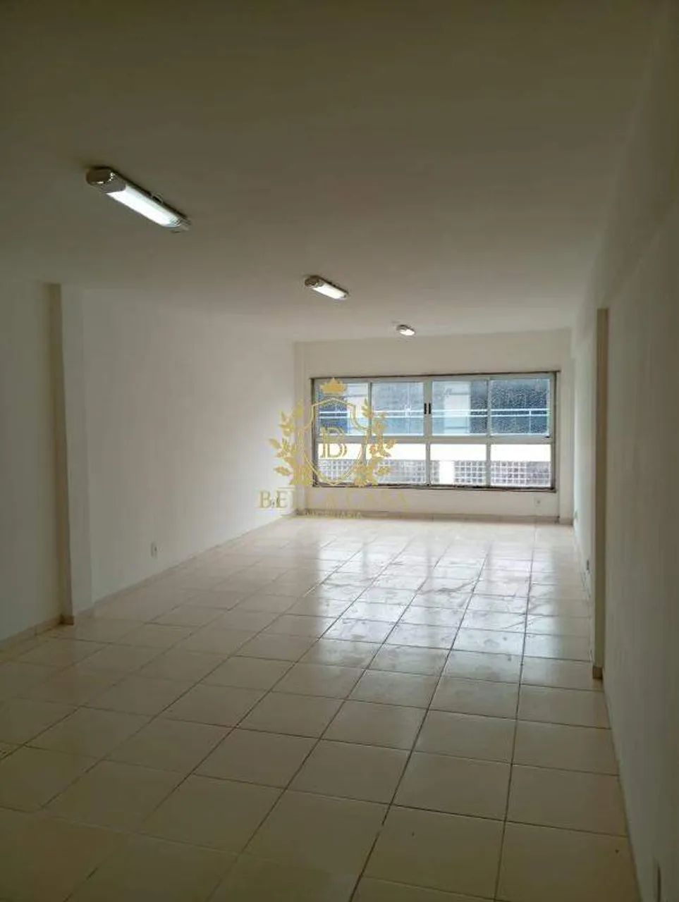 Sala Comercial de 28m² para Aluguel  Centro, Araruama/RJ - Foto 3