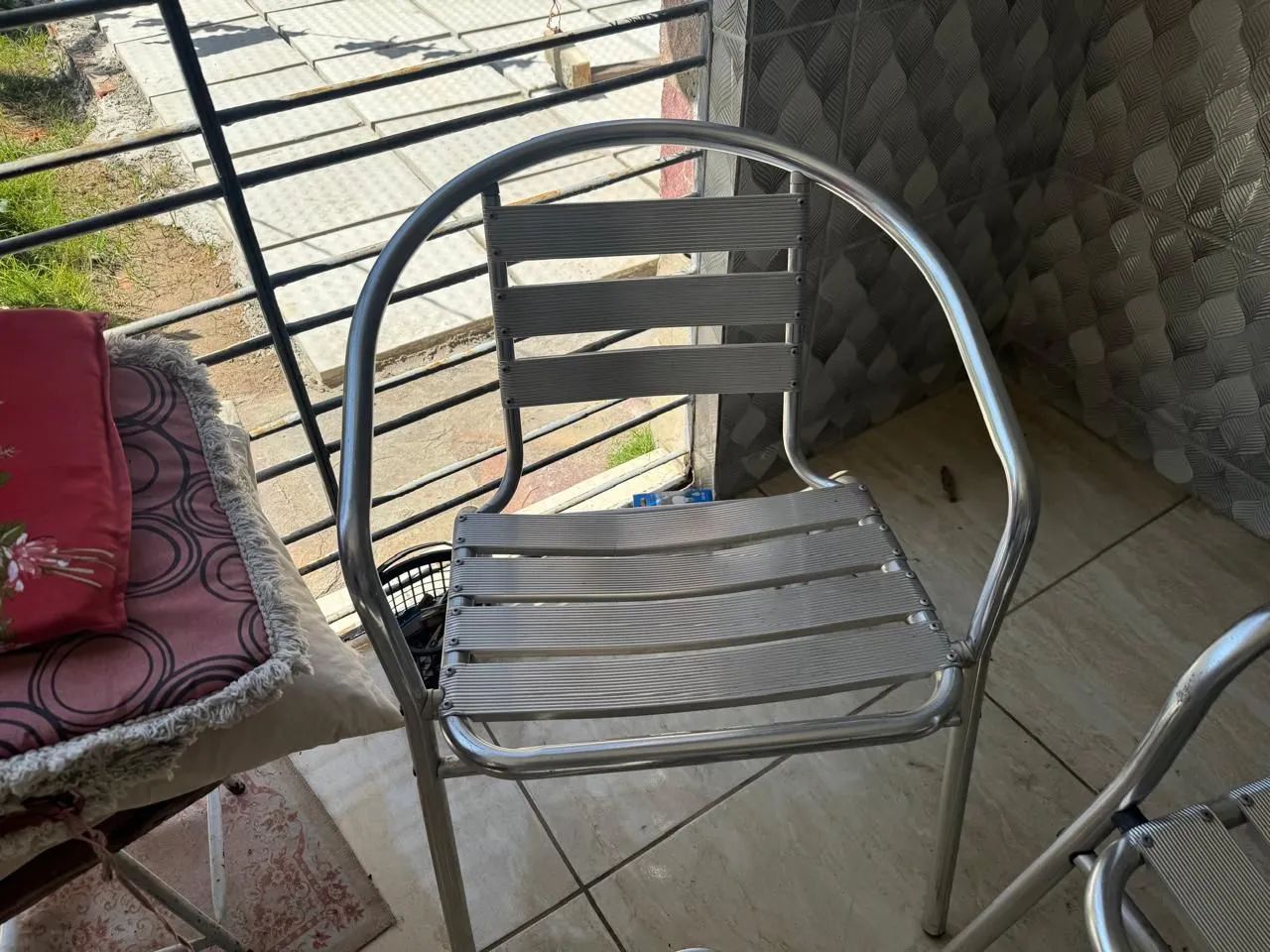 Cadeiras e mesa de centro  - Foto 2