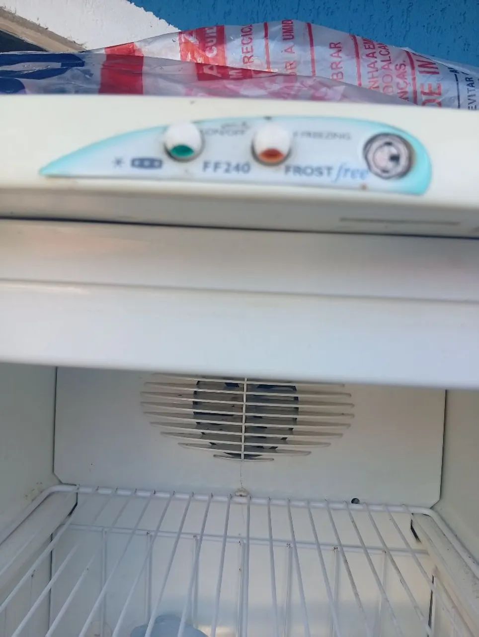 FREEZER VERTICAL ELETROLUX  - Foto 2