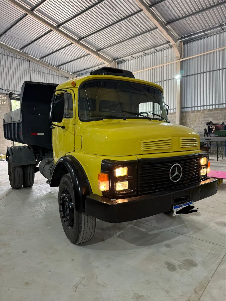 VENDO ou TROCO CAMINHÃO CAÇAMBA 1113 - Foto 5