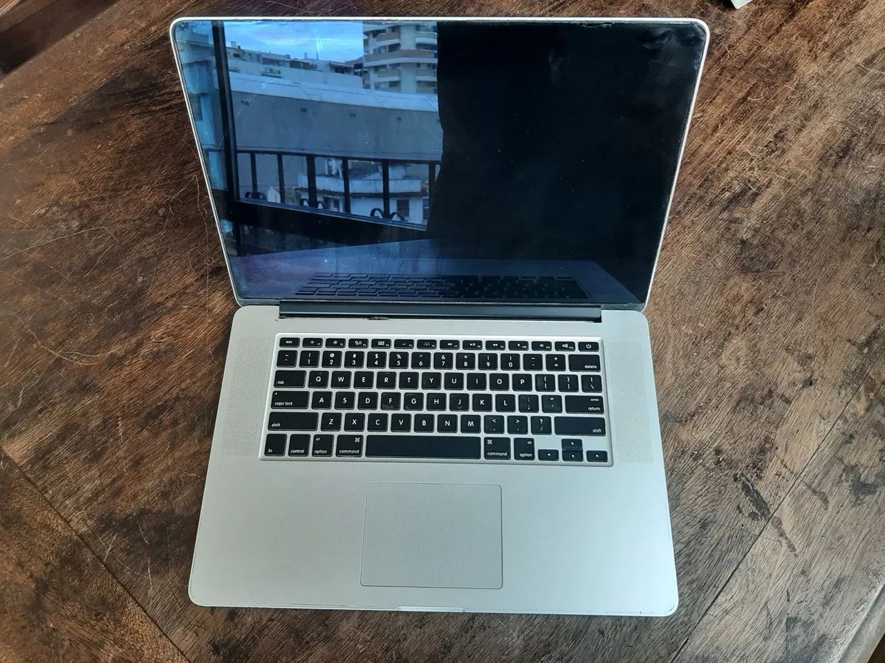 macbook pro 17 2011
