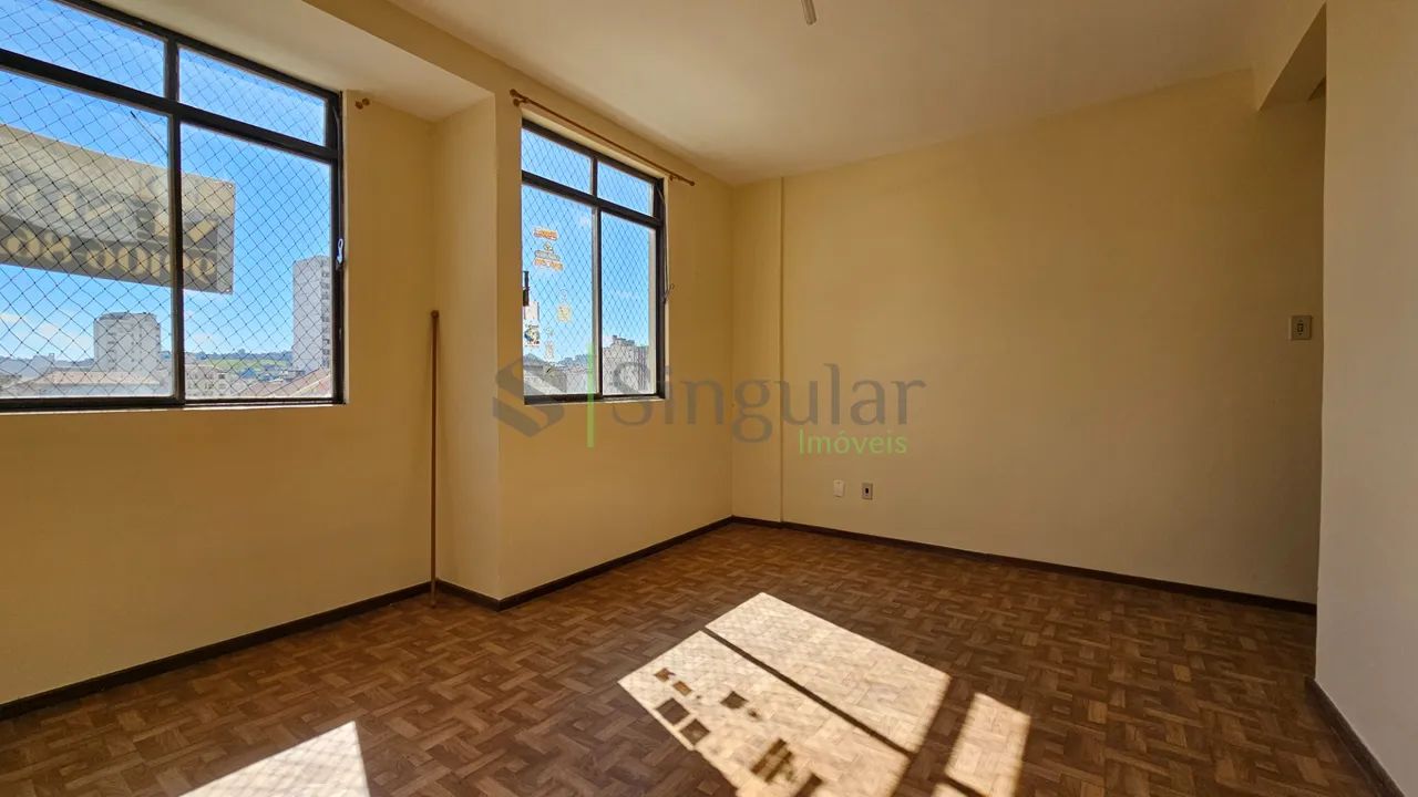 Quarto e Sala na Braz Bernardino Centro  6º andar com Elevador, vista e Sol da Manhã - Foto 2