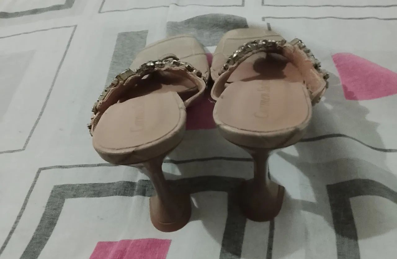 Sandália Carmen Steffens tamanho 36 - Foto 2