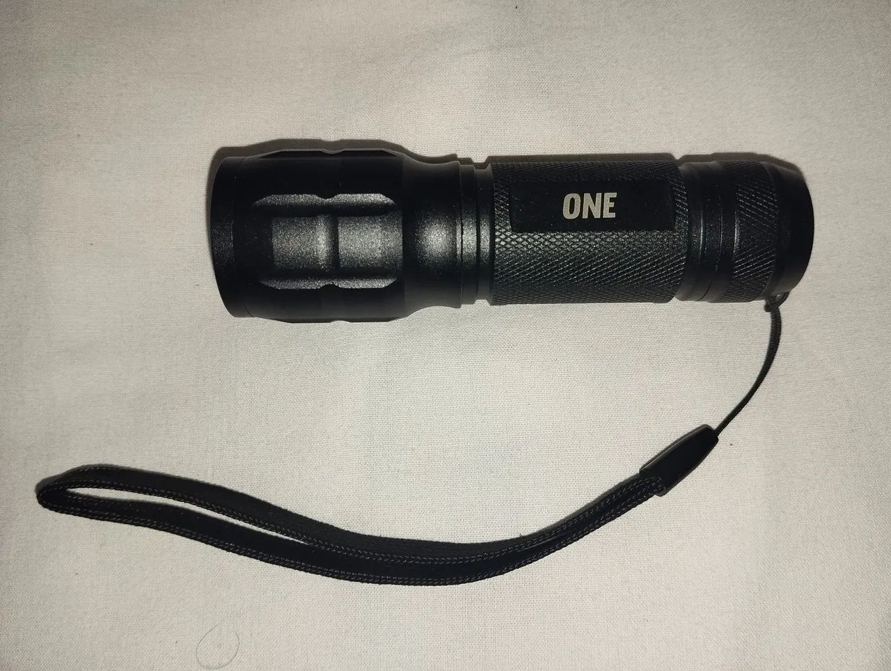 Lanterna Tática Invictus One (Utiliza 3 pilhas AAA) - Pouco usado - Foto 2