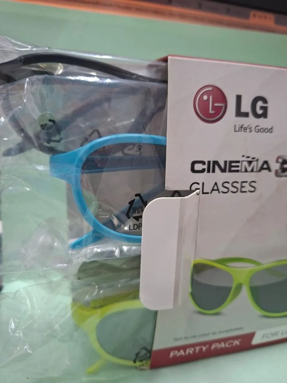 Caixa com 4 Unidades Óculos 3D LG   - Foto 3