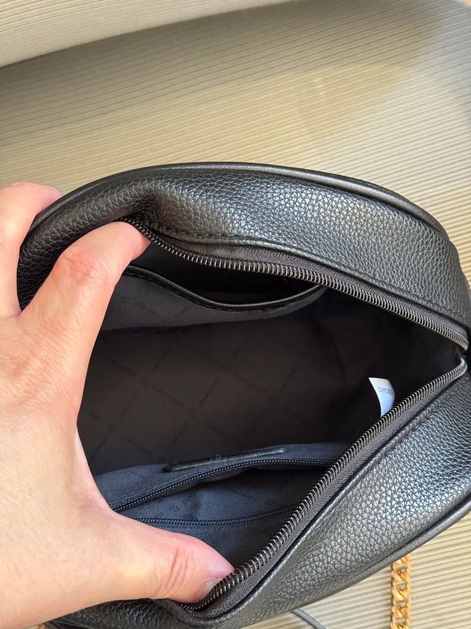Bolsa Média Preta da Constance  - Foto 3