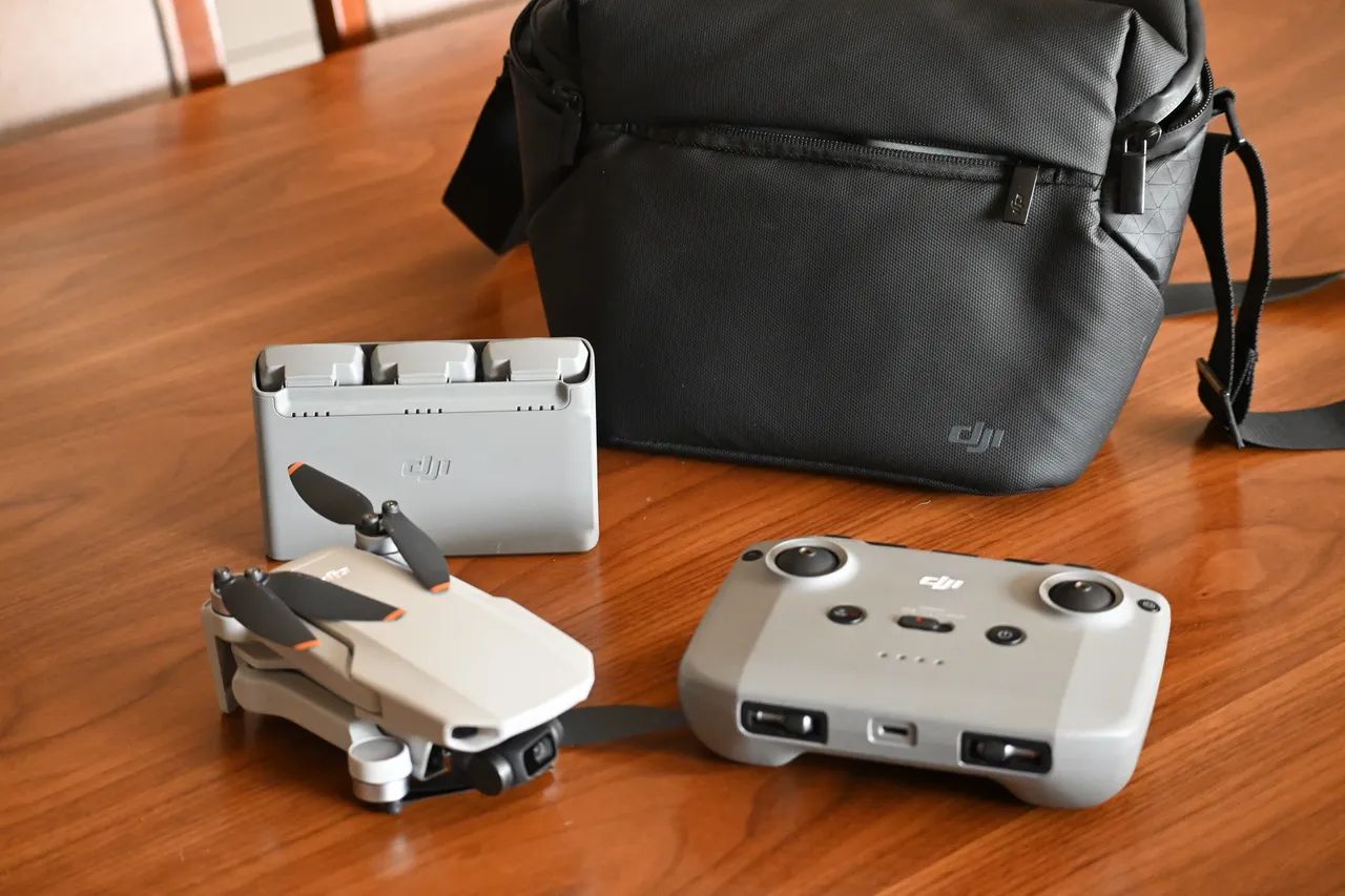 Drone DJI Mini 4k + combo fly more