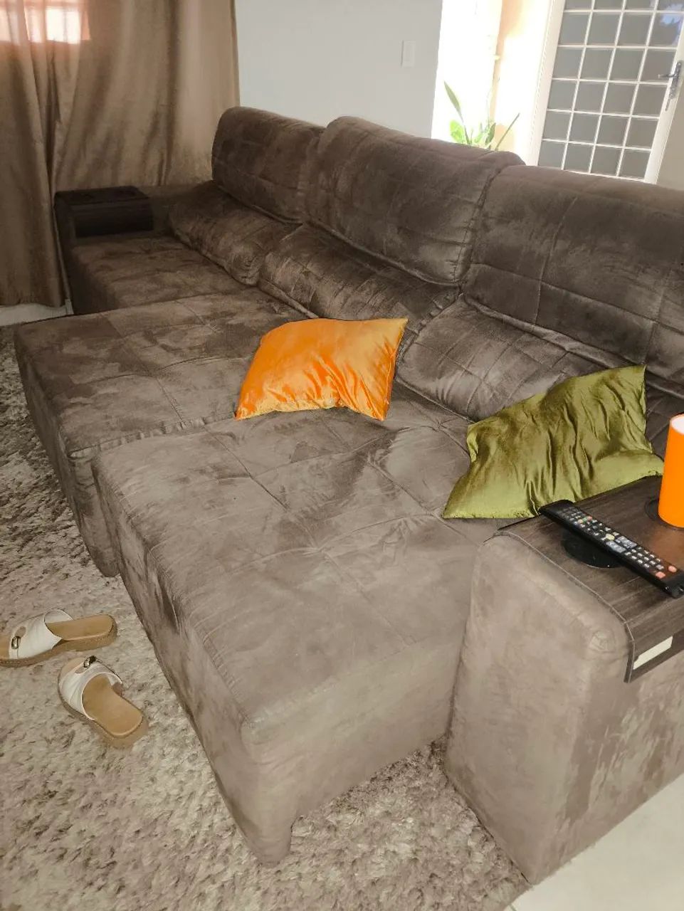 Vendo um sofá de 2,8 m semi-novo - Foto 2