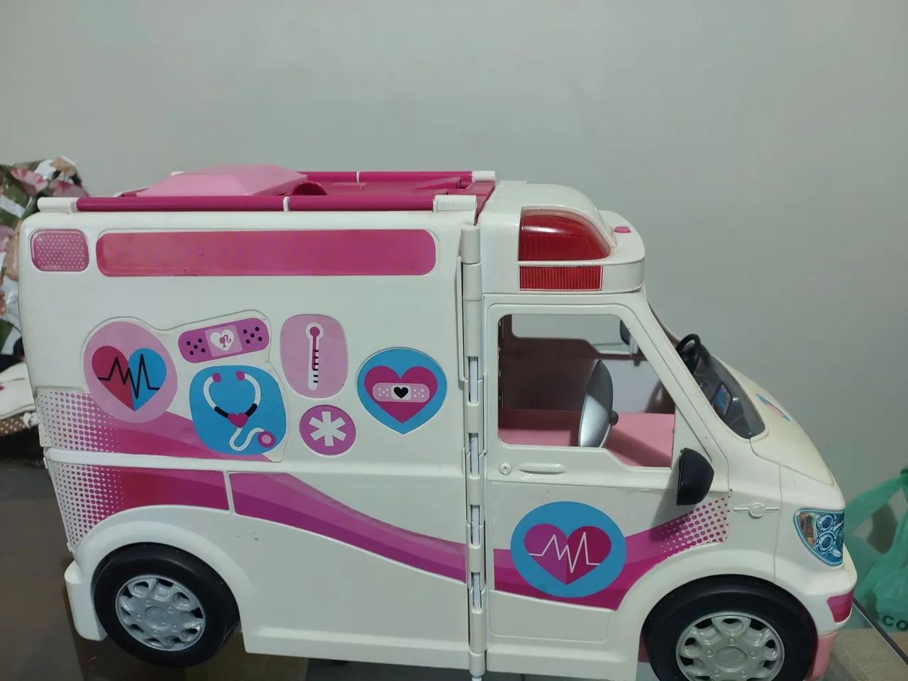 Ambulância e Helicóptero da Barbie - Foto 4