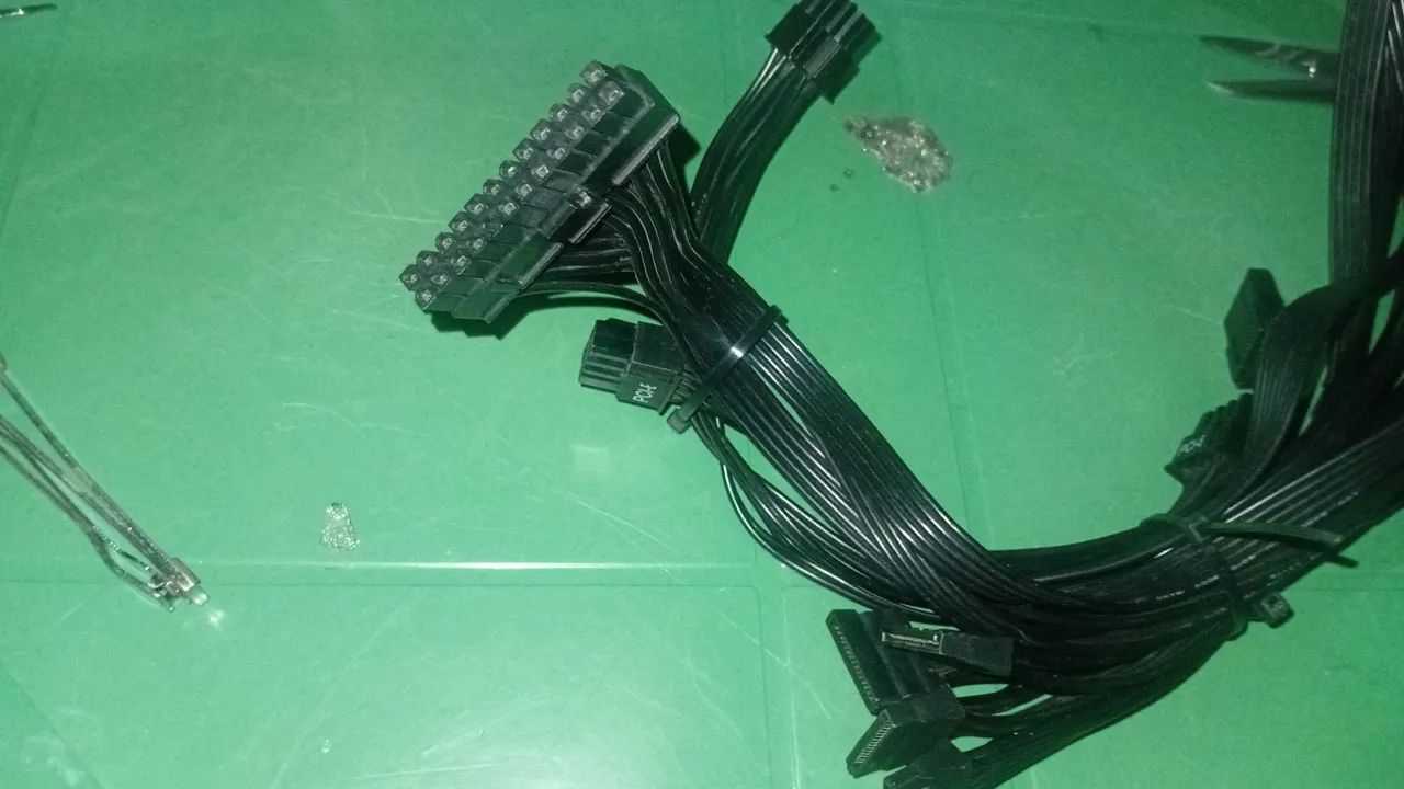 Fonte REDRAGON RGPS 500W 80 Plus Bronze | Com coil whine - Foto 4