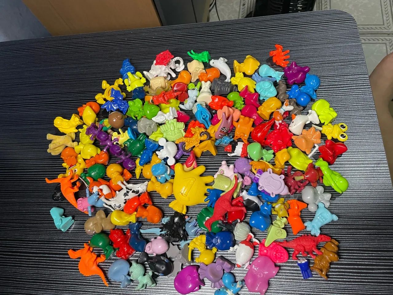 Lote de Gogos e Miniaturas Kinder ovo  - Foto 2