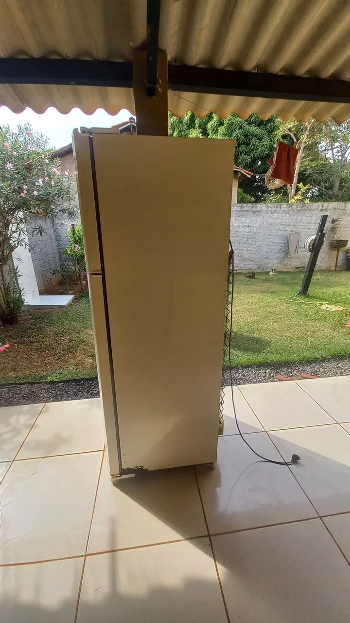 Vendo geladeira Electrolux  - Foto 5