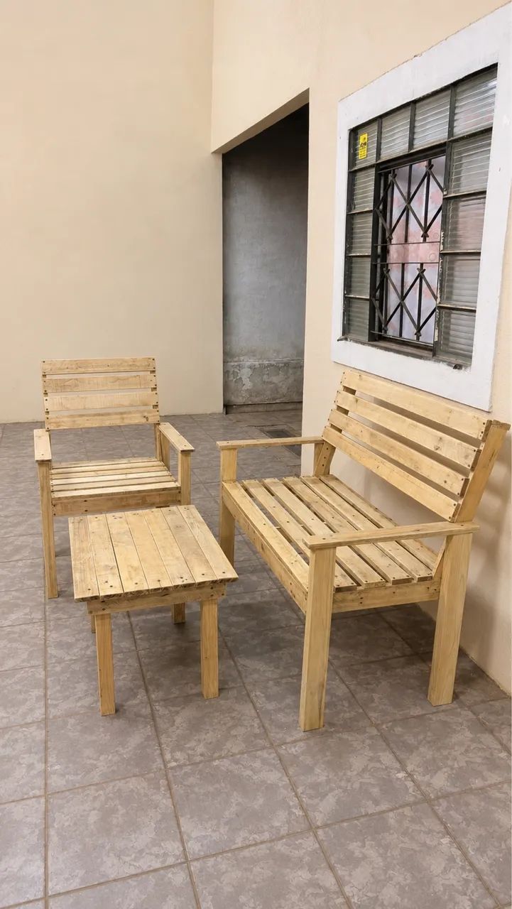 Conjunto de bancos e mesinha para área externa - Foto 2