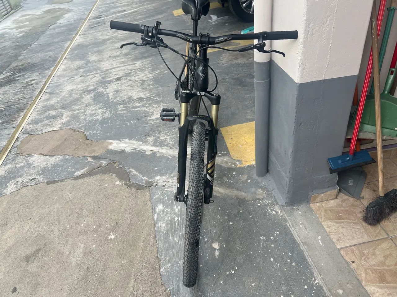 Bike aro 29  com kit sram e shimano  - Foto 5