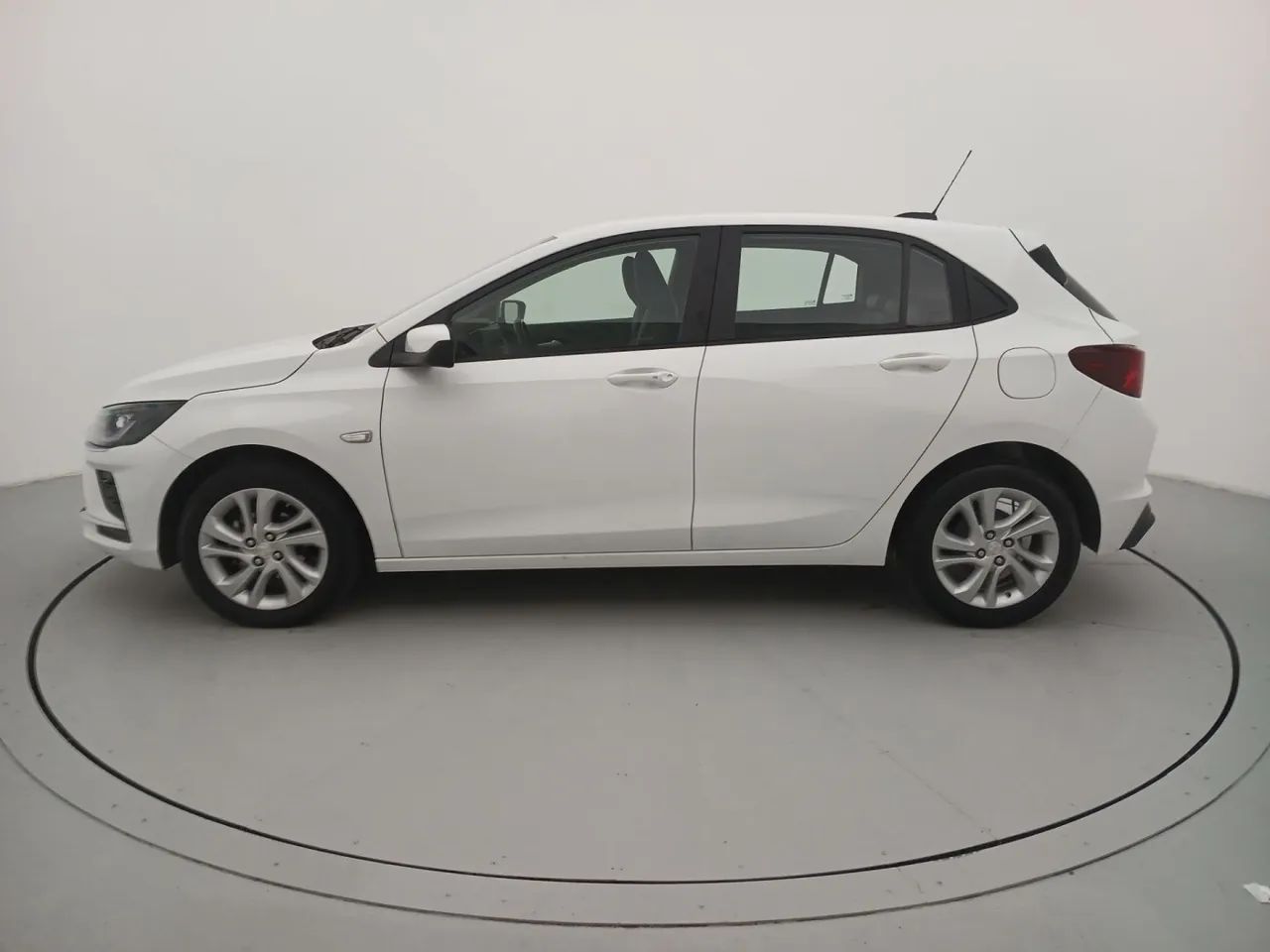 Chevrolet Onix Hatch LTZ 1.0 12V TB Flex Aut. 5P, foto 2 de 18