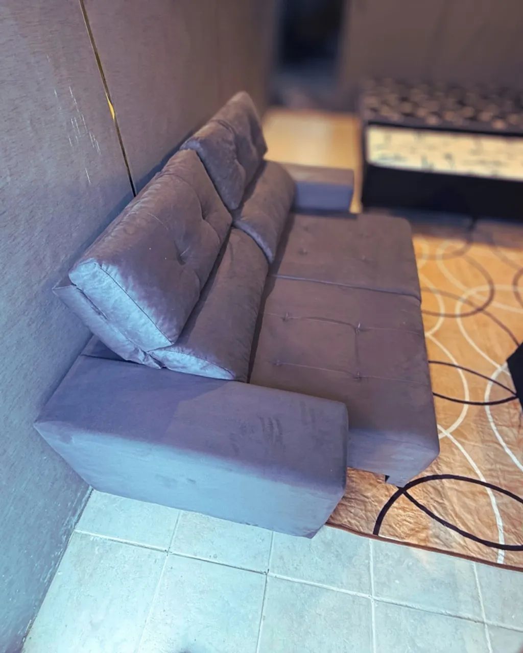 Sofá retrátil Suede cinza 2 metros 