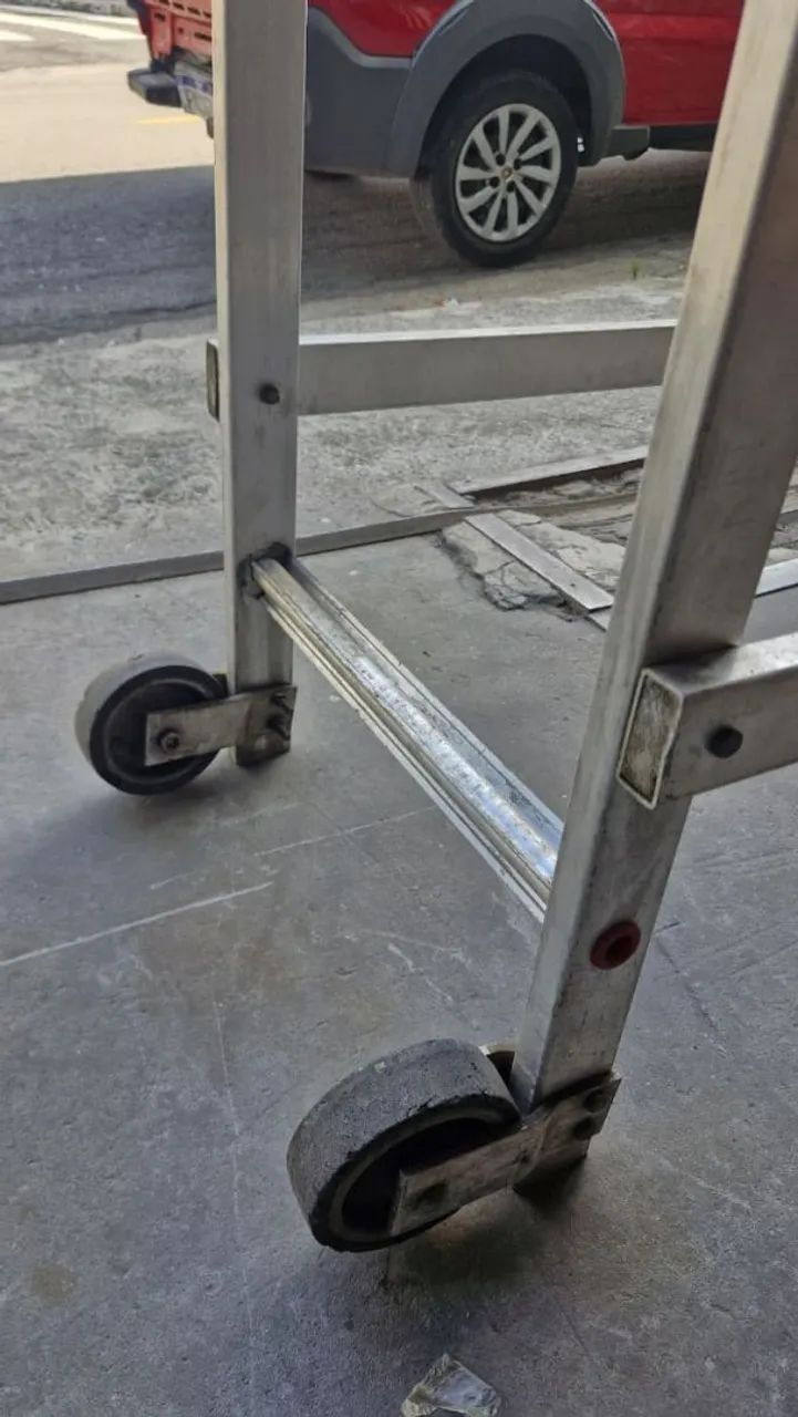 Escada plataforma - Foto 4