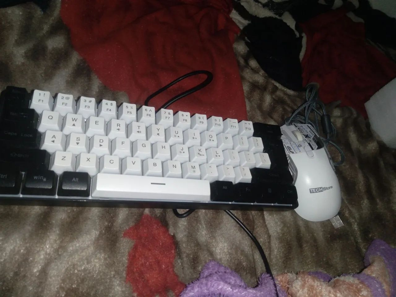 Vendo mouse e teclado mecânico 61% - Foto 2