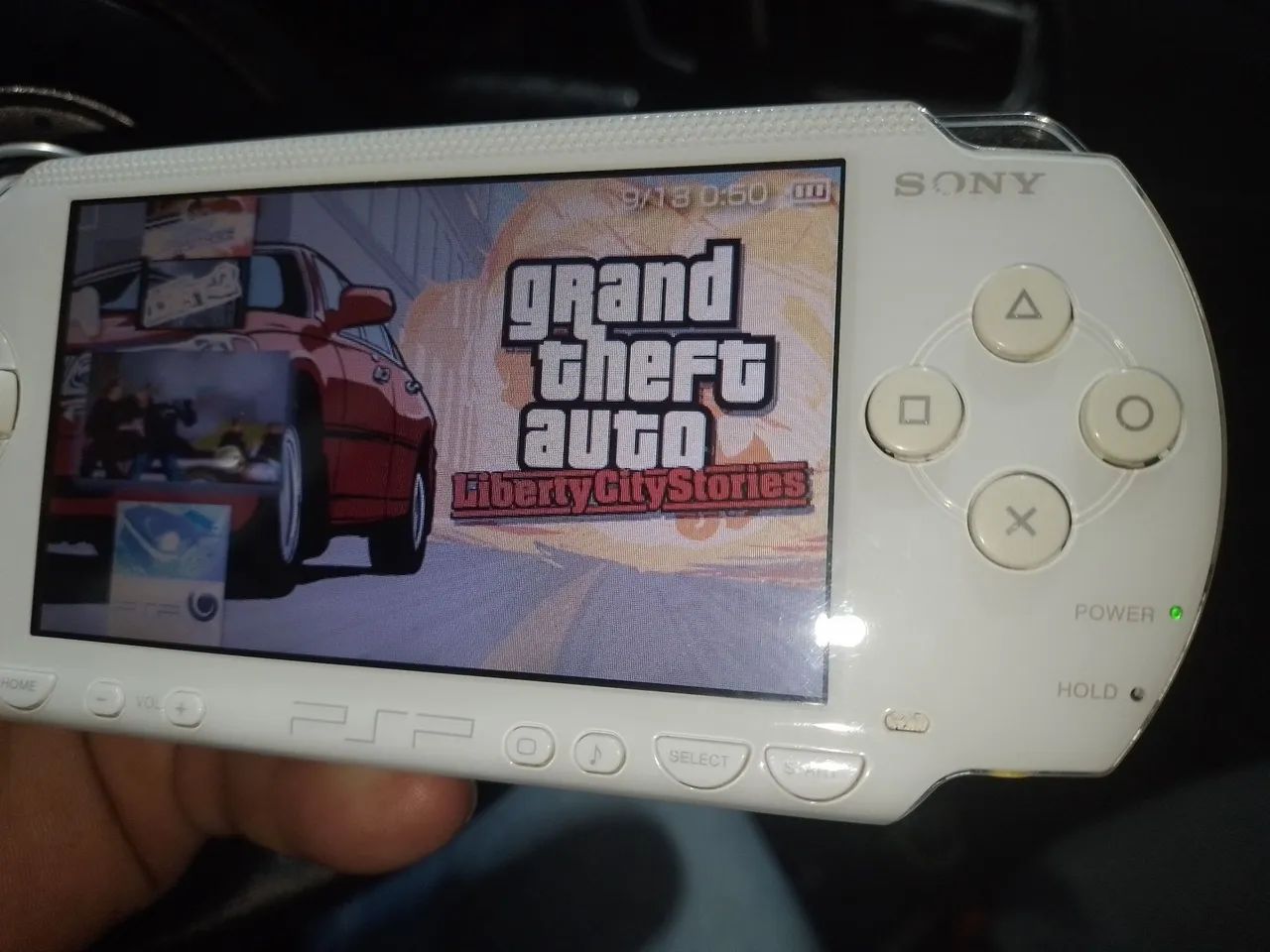 Psp ceramic White desbloqueado com gta  - Foto 2