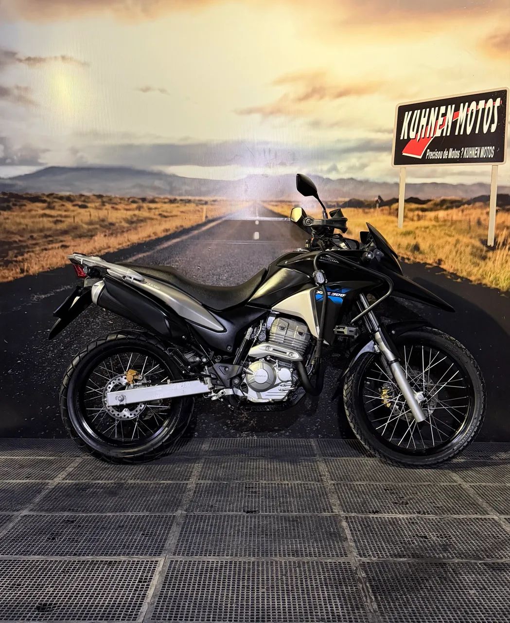 HONDA XRE 300 2015 - Foto 2
