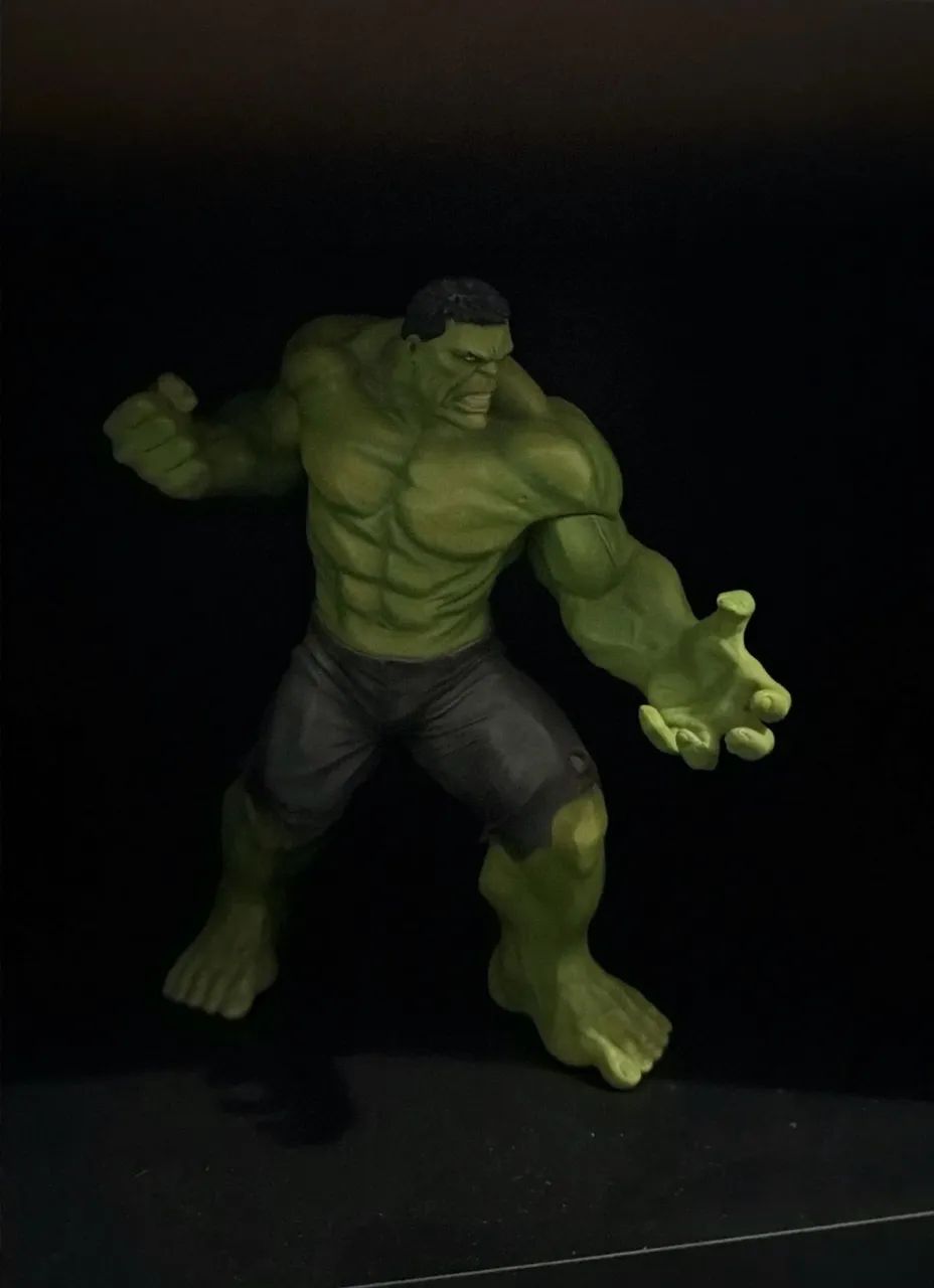 ACTION FIGURE HULK