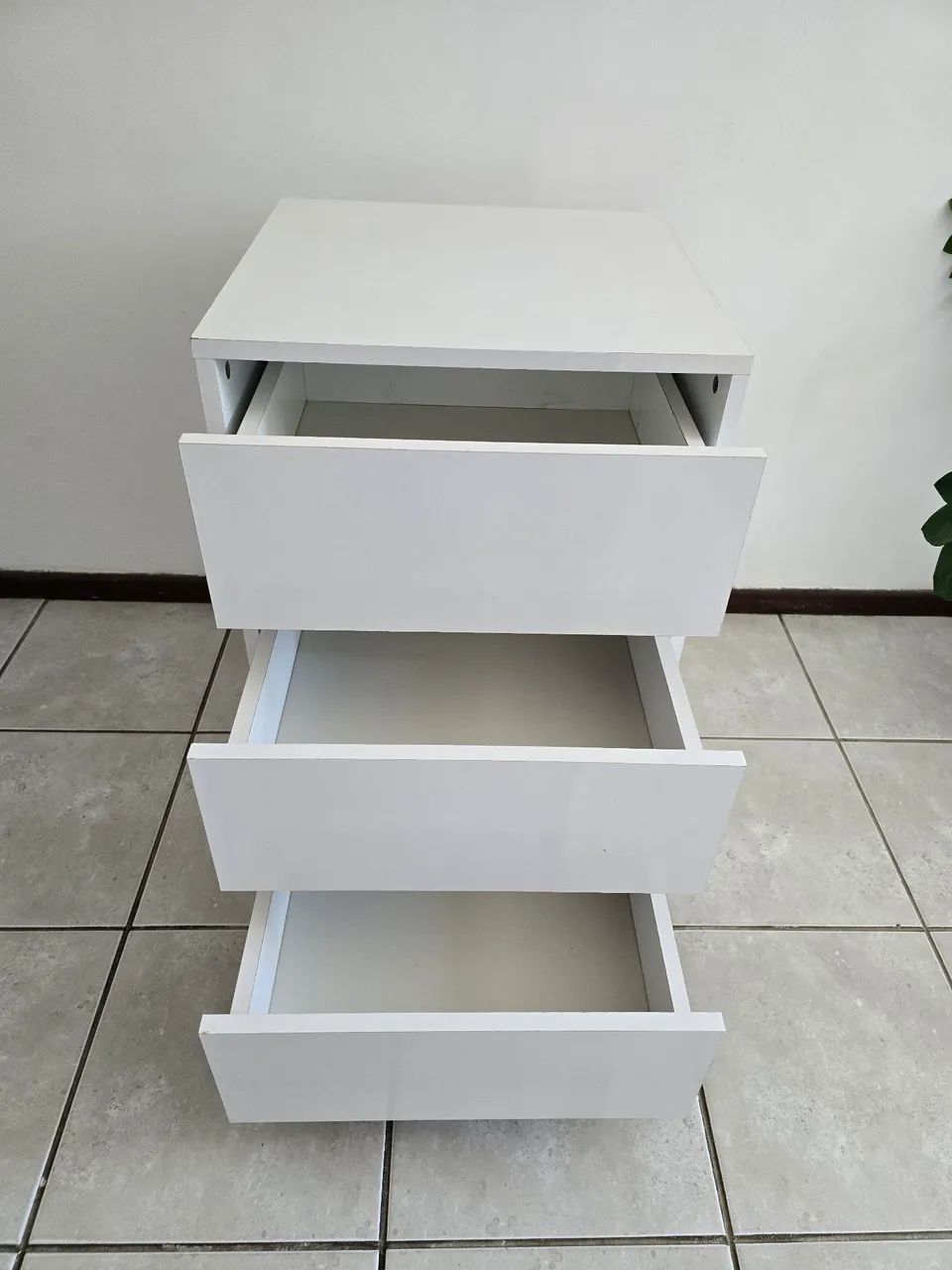 Vendo Gaveteiro branco com rodinhas! - Foto 3