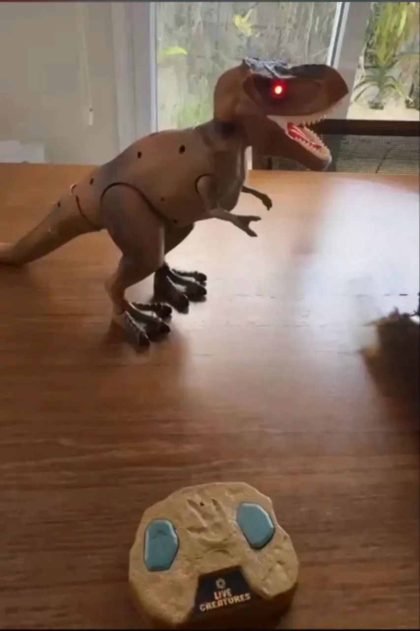 t-rex grande com controle remoto - Foto 2