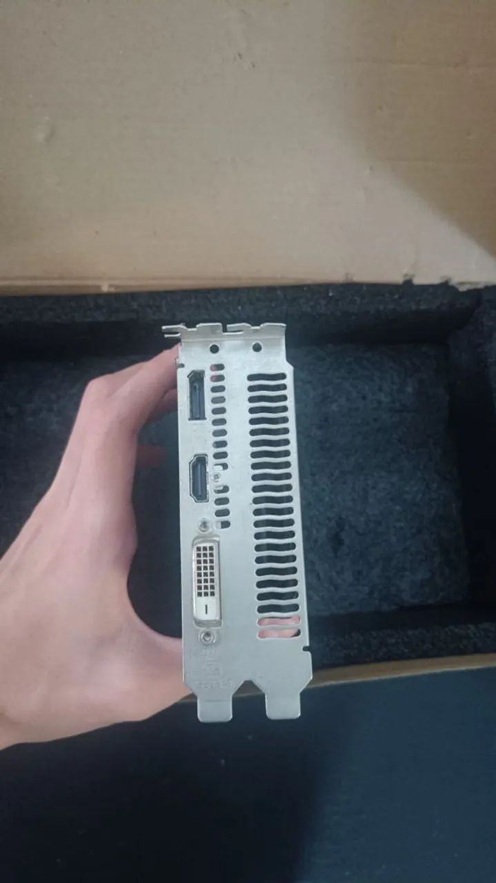 Rx 550 2gb ORIGINAL  - Foto 2