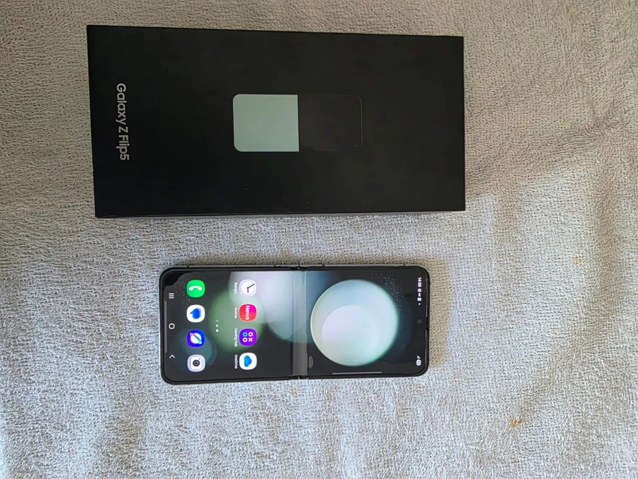 Samsung Galaxy Z Flip5 256G - Celulares e Smartphones - Farias
