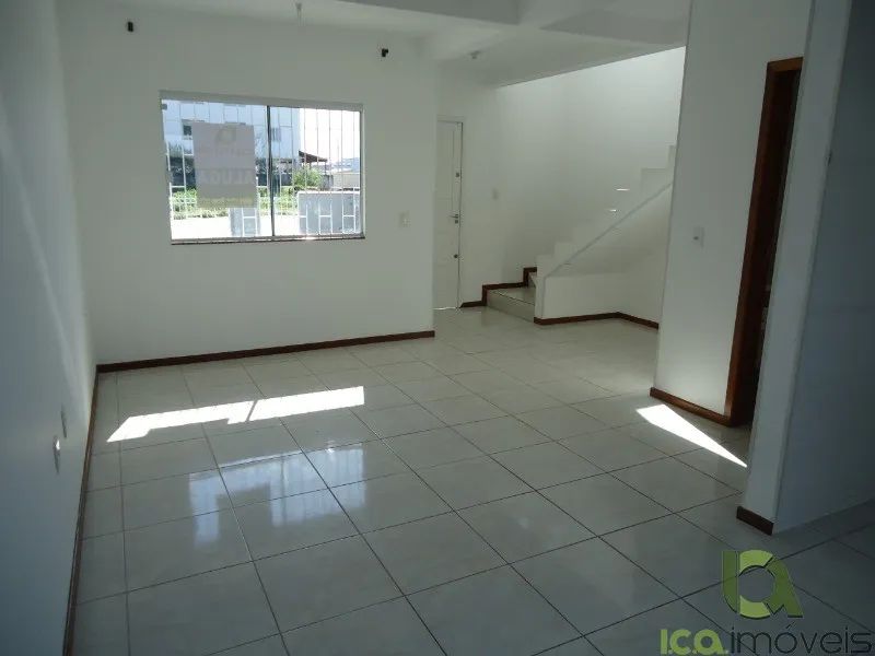 ALUGUE! CASA GEMINADA COM 2 QUARTOS! - Foto 5