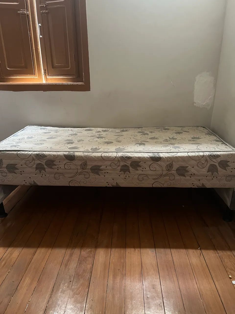 Cama de solteiro 