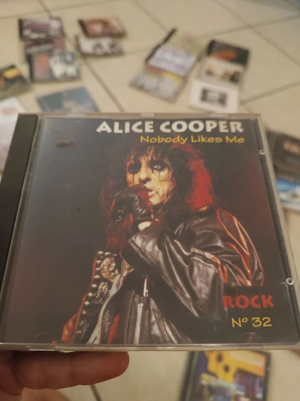 CDs Alice Cooper e Saxon originais 