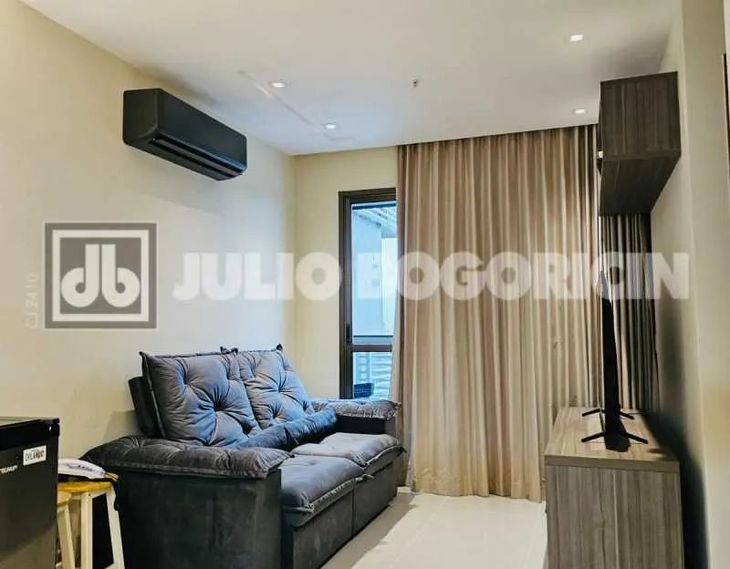 Flat : / Residencial / Curicica