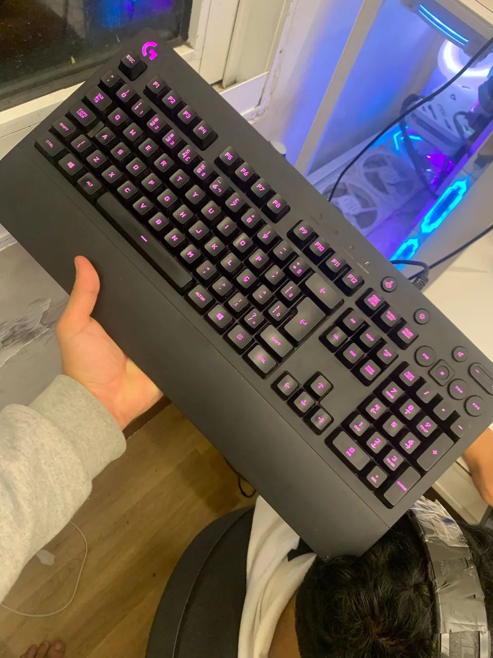 Teclado logitech G213