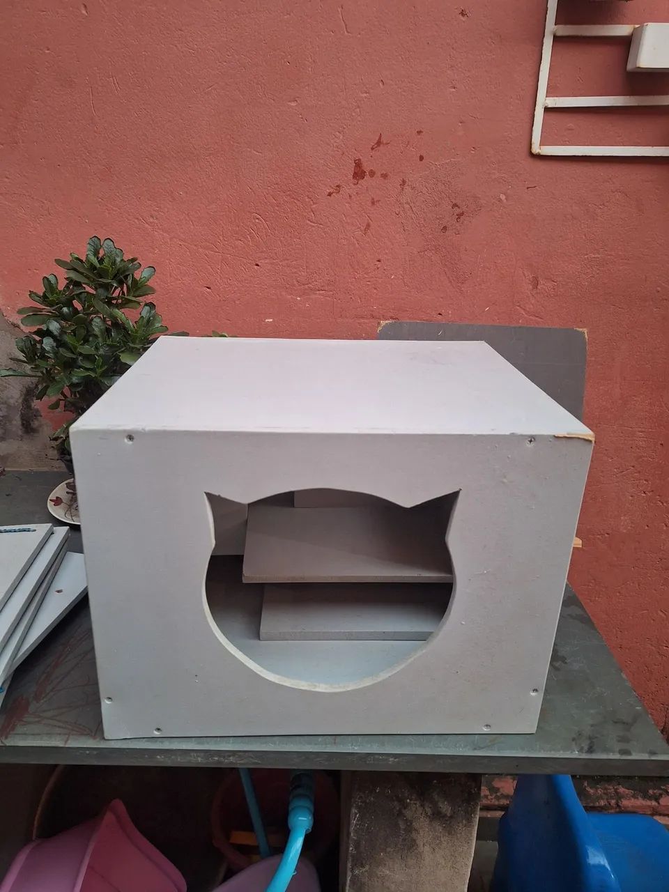 Casinha de Gato fixado na parede