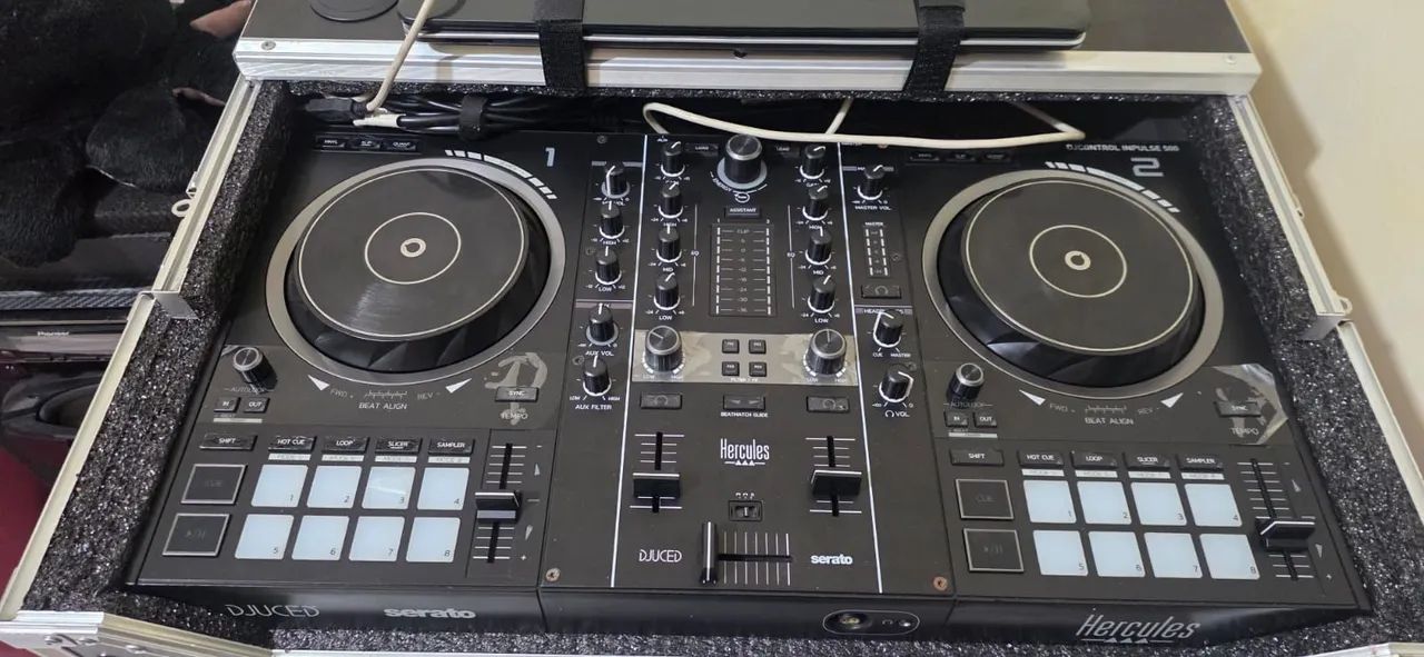HERCULES DJ CONTROL 500 + CASE 