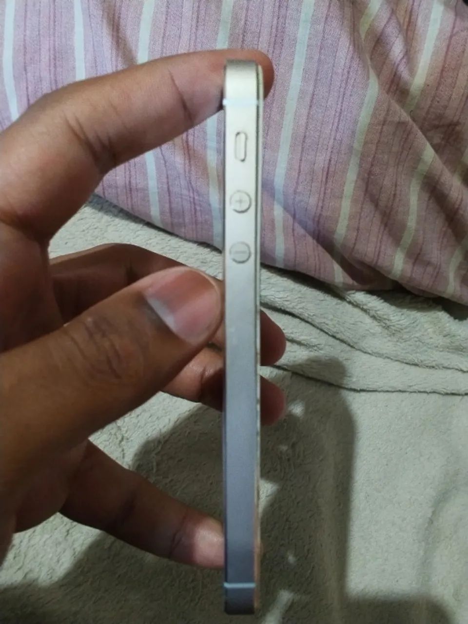iPhone 5s 16 GB - Muito Conservado - Foto 2
