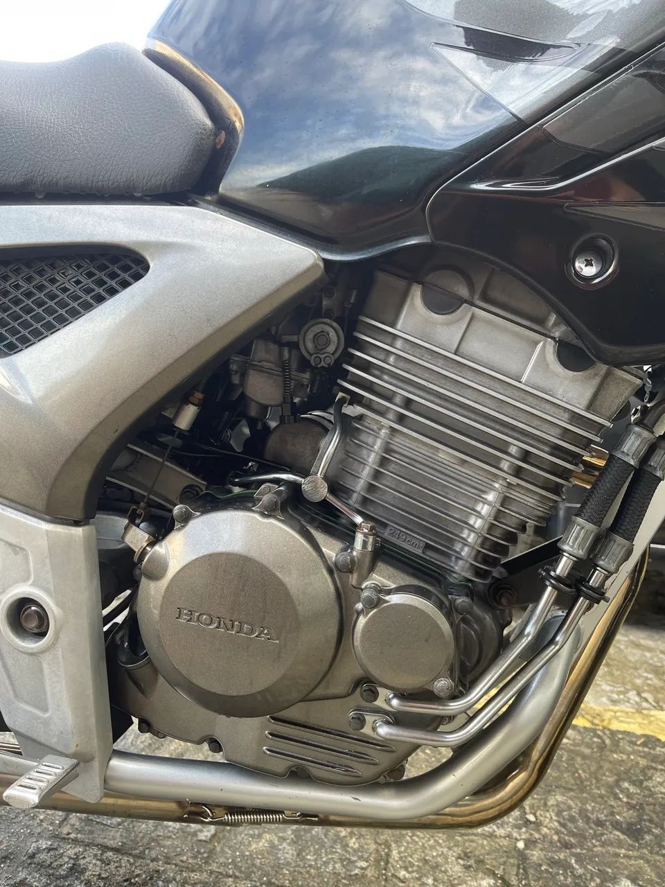 Cbx 250 muito conservada  - Foto 4