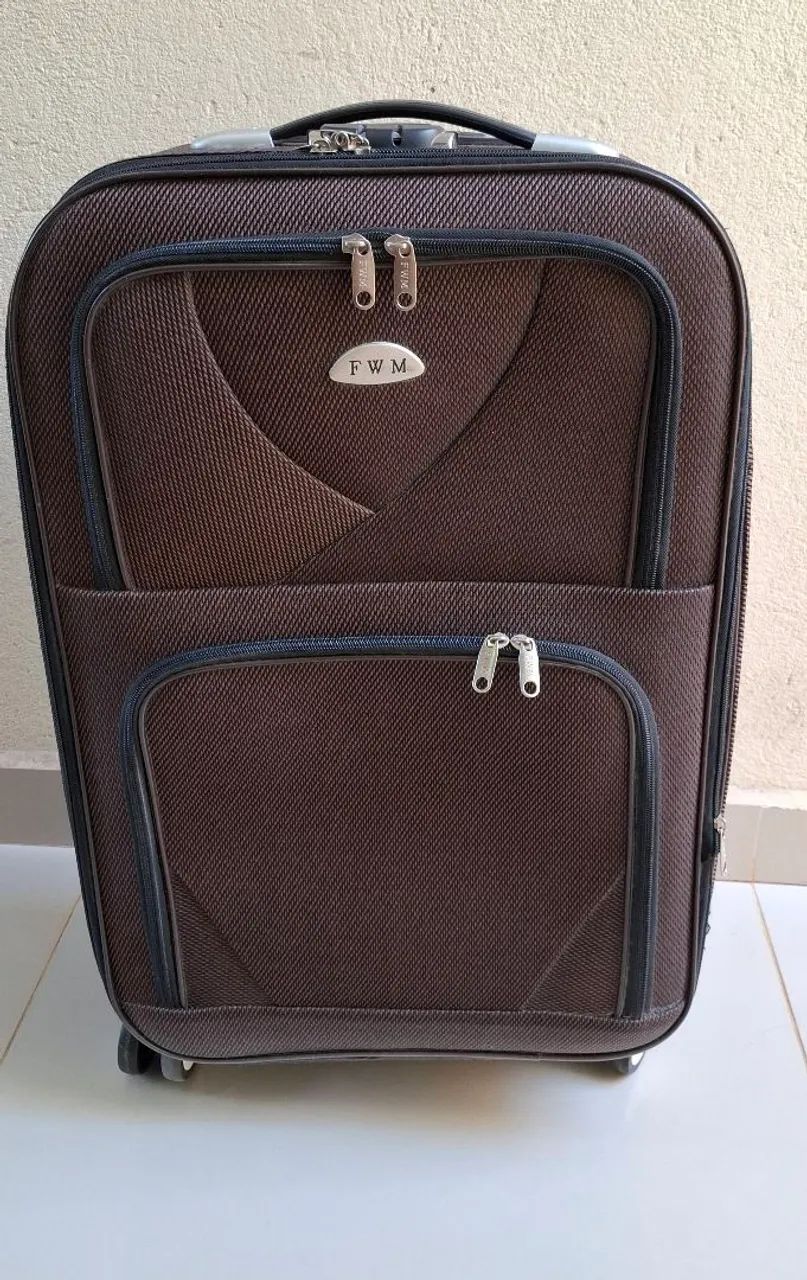 Mala de viagem usada